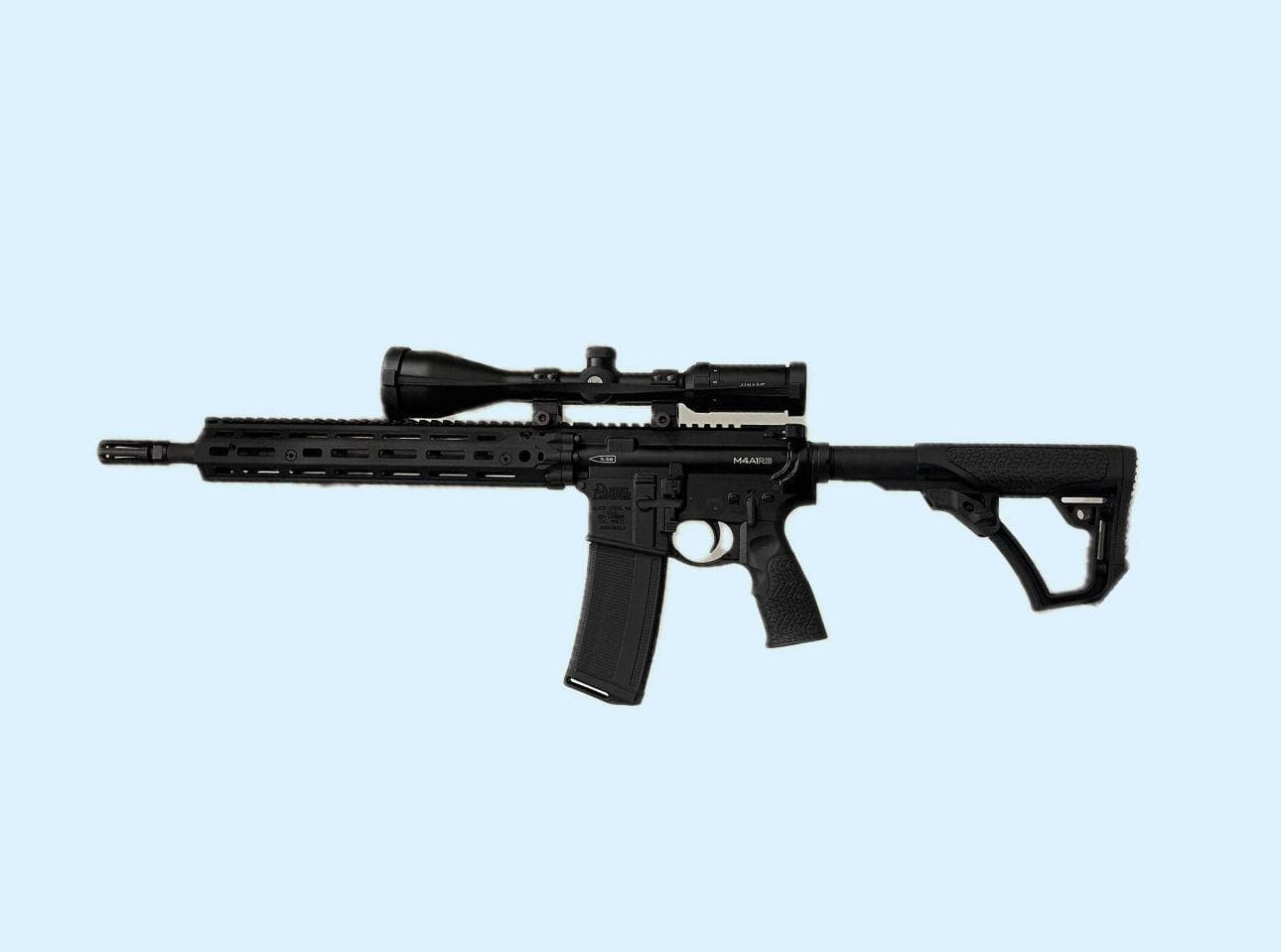 بندقية M4A1RIII بالمنظار